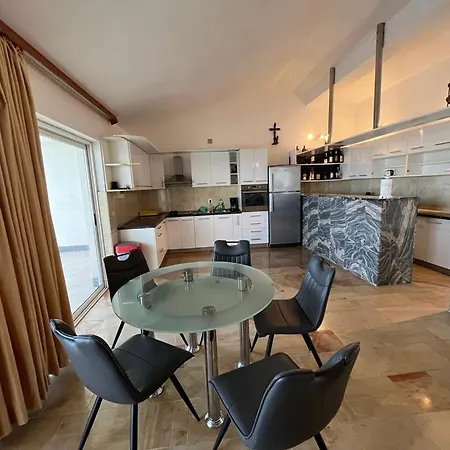 Apartament Barun Vinišće